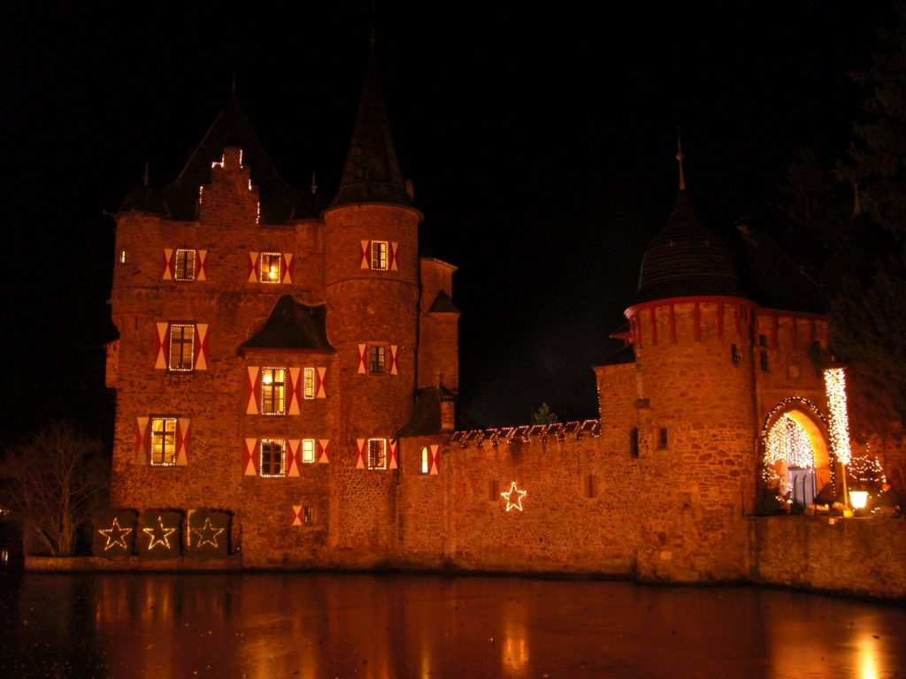 Weichnachtsmarkt Burg Satzvey 2008