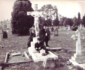 Gothics auf dem Friedhof