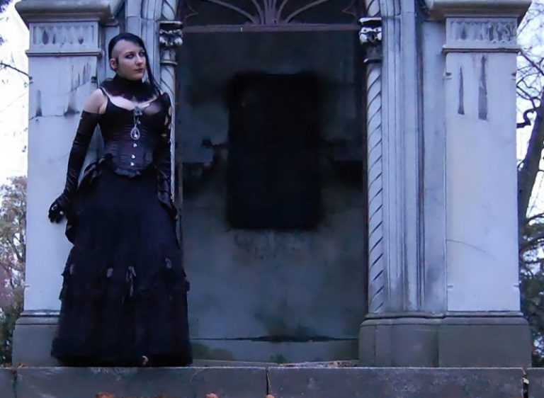 Gothic Friday März: Kitsch, Klischees und soziale Arbeit (ASRianerin)