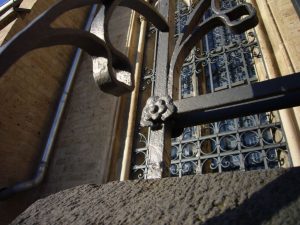 Schmiedekunst an alten Kirchen