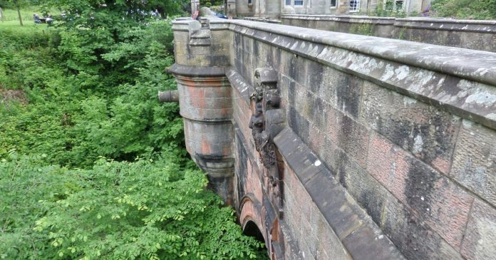 Overtoun Bridge