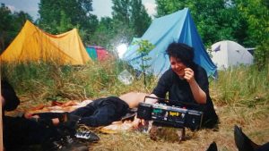 WGT 1992 - Zeltplatz mit Kassettenrekorder