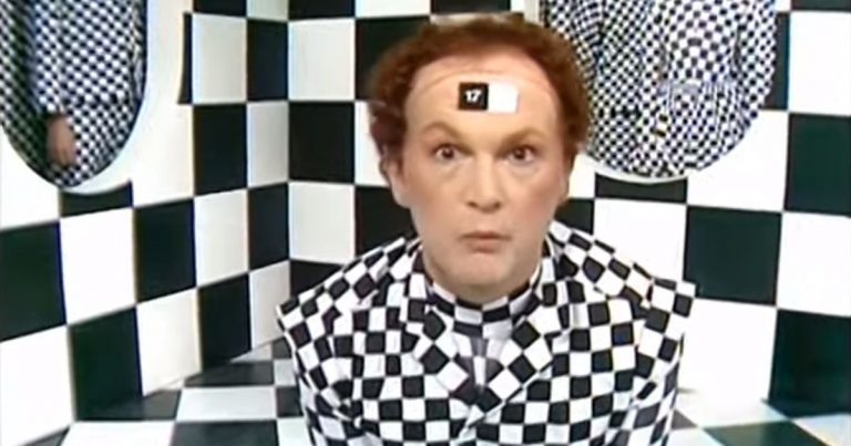 Mike Batt - Checker