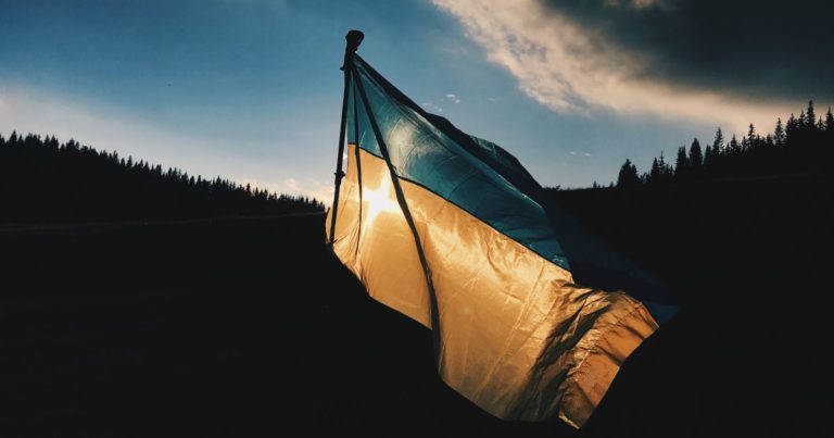 Krieg in der Ukraine: Demokratie stirbt in der Dunkelheit
