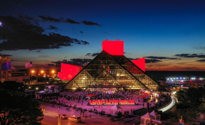 Die Rock & Roll Hall of Fame aus der Luft aufgenommen